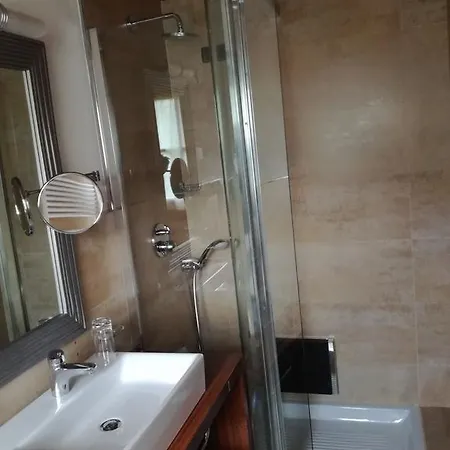 Bait De Angial Szálloda